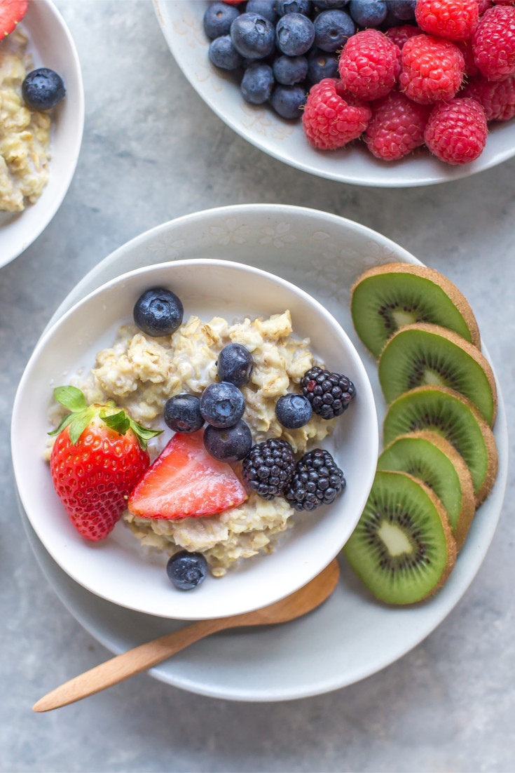 Overnight Slow Cooker Steel Cut Oatmeal | Fluster Buster 