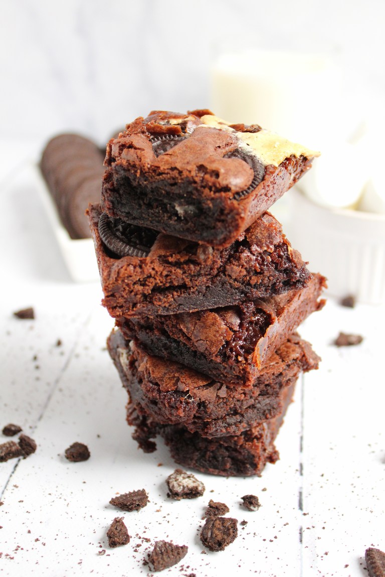 Gooey Oreo Brownies | Biscuits and Grading 