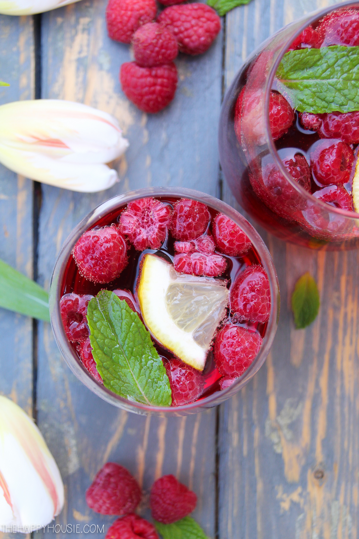 Tart & Refreshing Raspberry Sparkling Wine Mimosa | The Happy Housie 